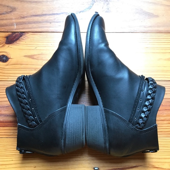 Dolce Vita Black Faux Leather Braided Buckle Ankle Books, EUC, 11 - Picture 8 of 12